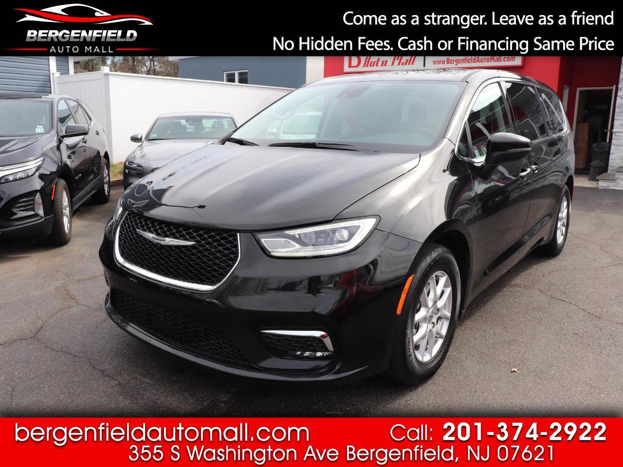 2023 Chrysler Pacifica Touring L — Minivan — 61,385 mi — Bergenfield, NJ