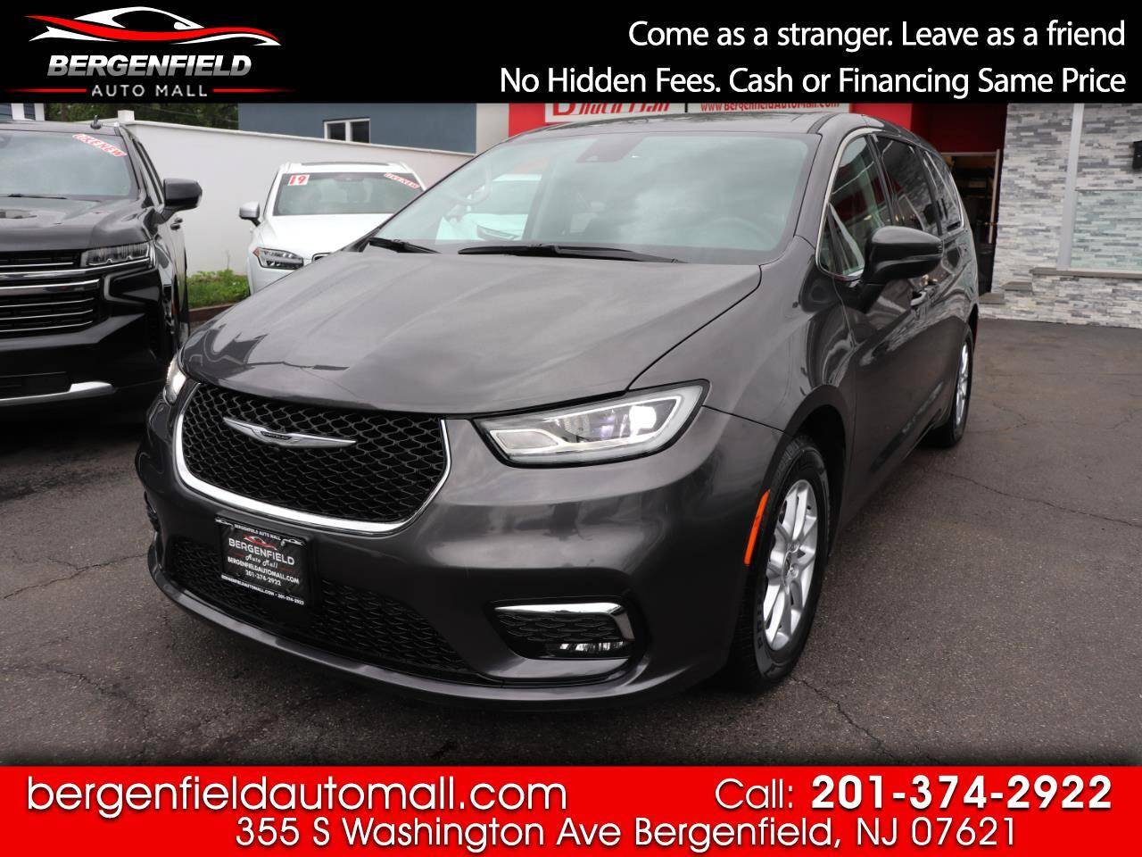 2023 Chrysler Pacifica Touring L — Minivan — 57,048 mi — Bergenfield, NJ