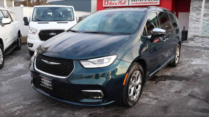 2023 Chrysler Pacifica Limited — Minivan — 50,205 mi — Bergenfield, NJ