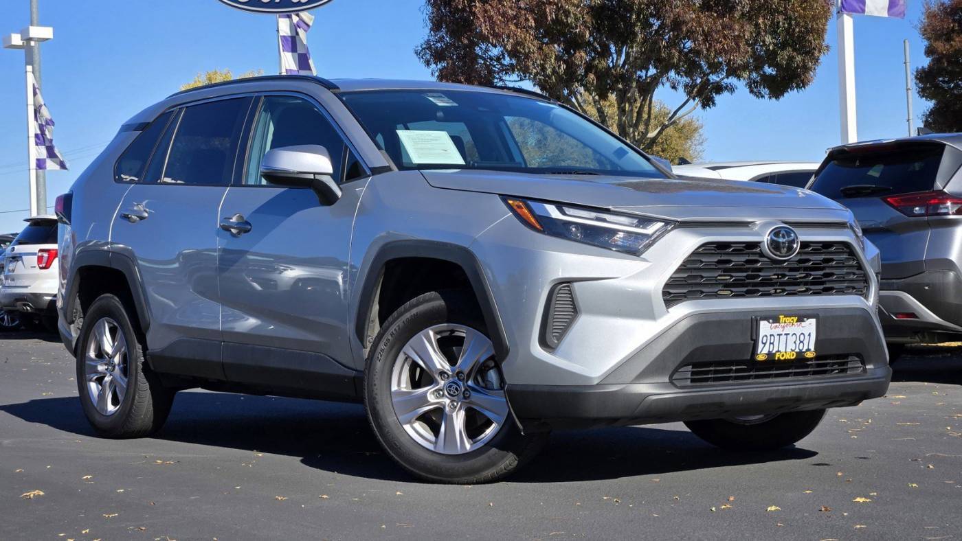 2022 Toyota RAV4 XLE — SUV — 61,889 mi — Tracy, CA