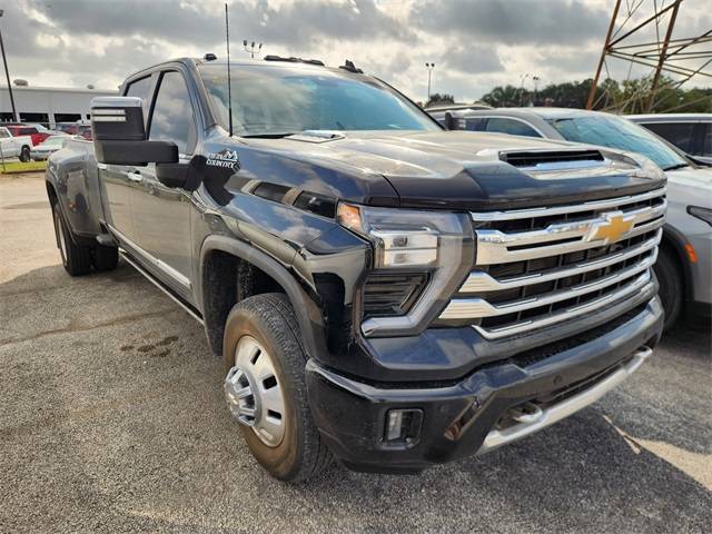 2024 Chevrolet Silverado 3500HD High Country — Pickup Truck — 32,815 mi — Sugar Land, TX