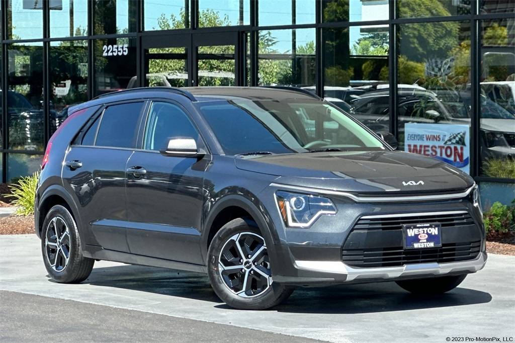 2025 Kia Niro Hybrid LX — SUV — 8,830 mi — Gresham, OR