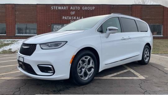 2022 Chrysler Pacifica Limited — Minivan — 71,956 mi — Pataskala, OH