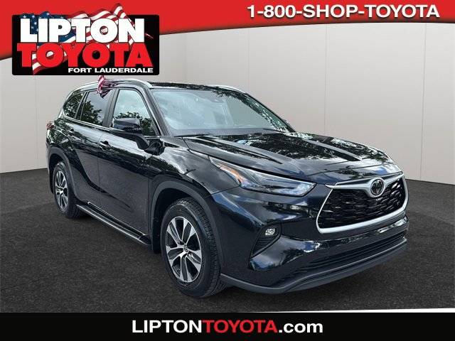 2023 Toyota Highlander XLE — SUV — 16,584 mi — Fort Lauderdale, FL