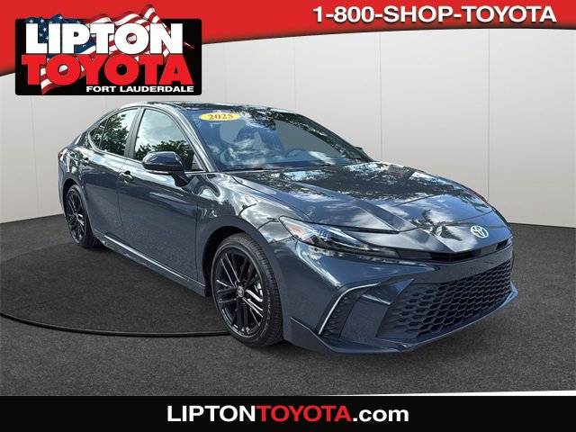 2025 Toyota Camry Hybrid SE — Sedan — 5 mi — Fort Lauderdale, FL