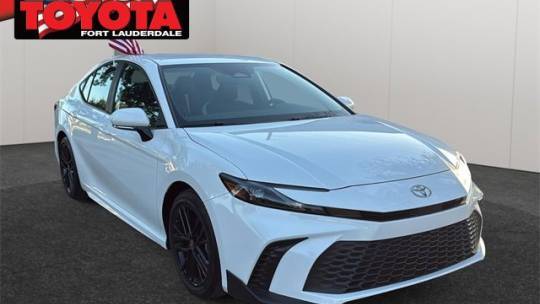 2025 Toyota Camry SE — Sedan — 100 mi — Fort Lauderdale, FL