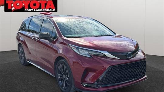 2022 Toyota Sienna XSE — Minivan — 48,287 mi — Fort Lauderdale, FL
