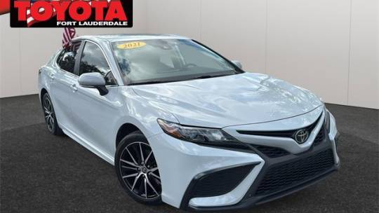 2022 Toyota Camry SE — Sedan — 26,213 mi — Fort Lauderdale, FL