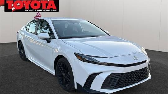 2025 Toyota Camry SE — Sedan — 100 mi — Fort Lauderdale, FL