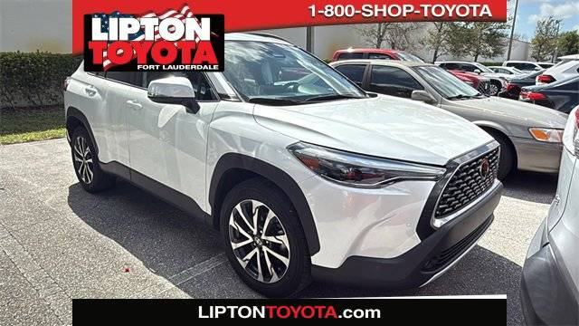 2023 Toyota Corolla Cross XLE — SUV — 17,910 mi — Fort Lauderdale, FL