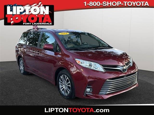 2020 Toyota Sienna XLE — Minivan — 74,909 mi — Fort Lauderdale, FL