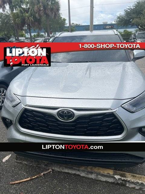 2024 Toyota Highlander XLE — SUV — 5,327 mi — Fort Lauderdale, FL