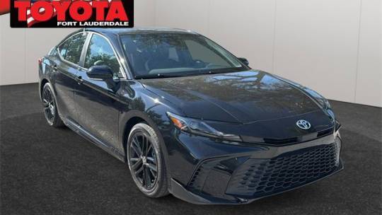 2025 Toyota Camry SE — Sedan — 100 mi — Fort Lauderdale, FL
