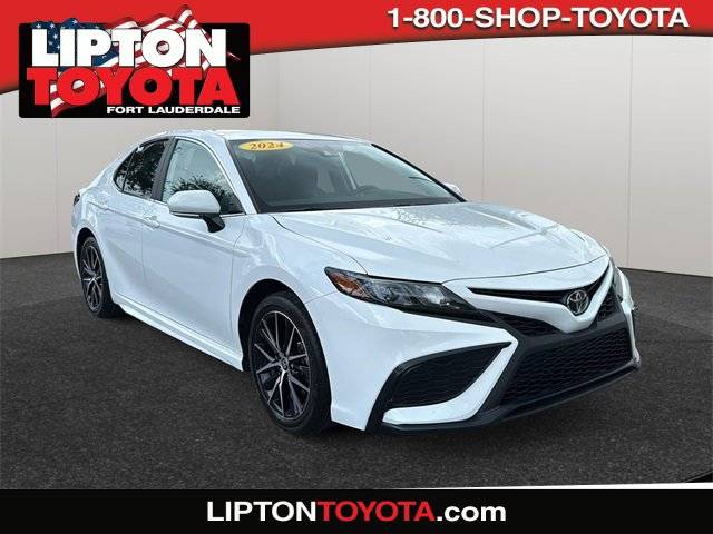 2024 Toyota Camry SE — Sedan — 9,818 mi — Fort Lauderdale, FL