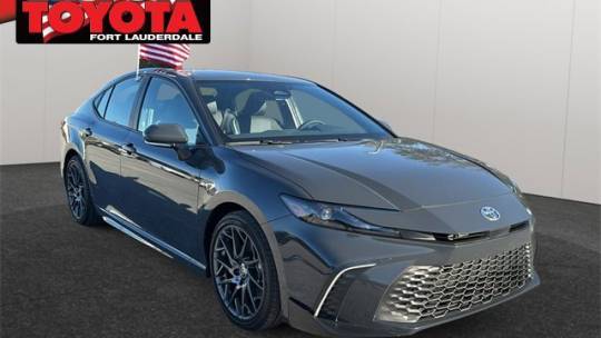 2025 Toyota Camry SE — Sedan — 100 mi — Fort Lauderdale, FL
