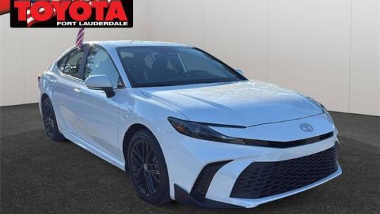 2025 Toyota Camry SE — Sedan — 100 mi — Fort Lauderdale, FL