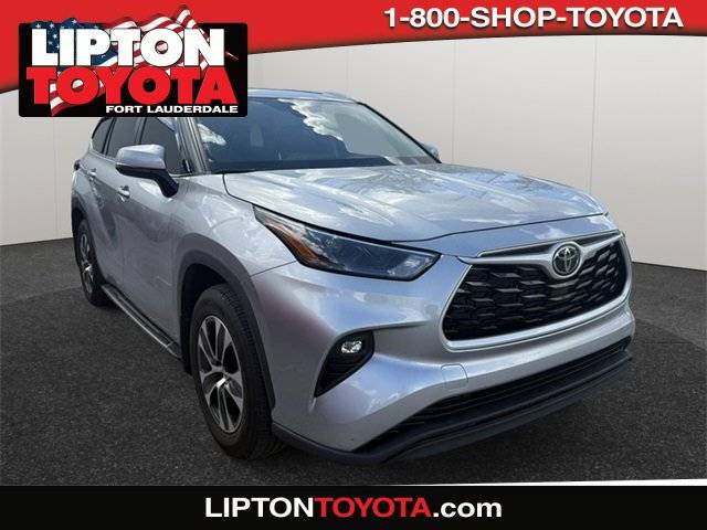 2023 Toyota Highlander XLE — SUV — 27,980 mi — Fort Lauderdale, FL