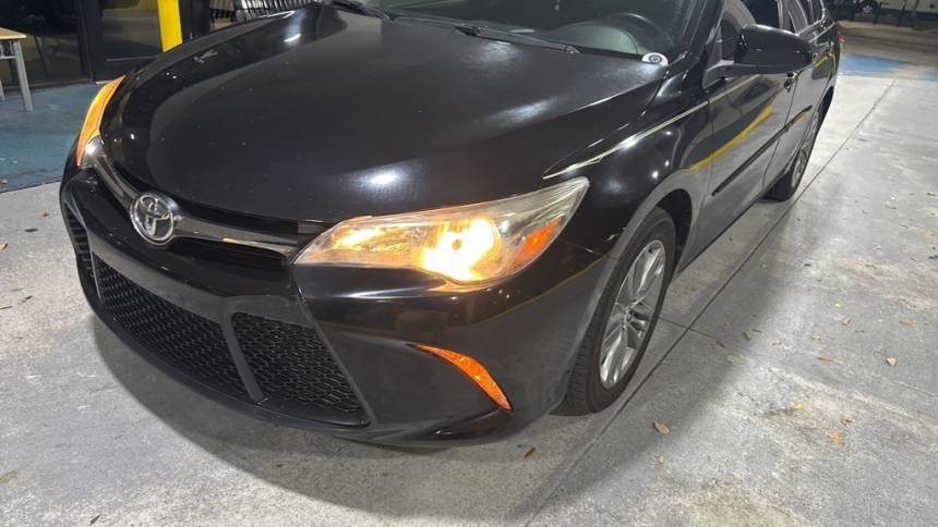 2017 Toyota Camry SE — Sedan — 60,648 mi — West Palm Beach, FL