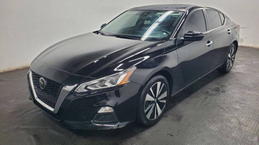 2022 Nissan Altima SV — Sedan — 33,246 mi — Fairfield, OH
