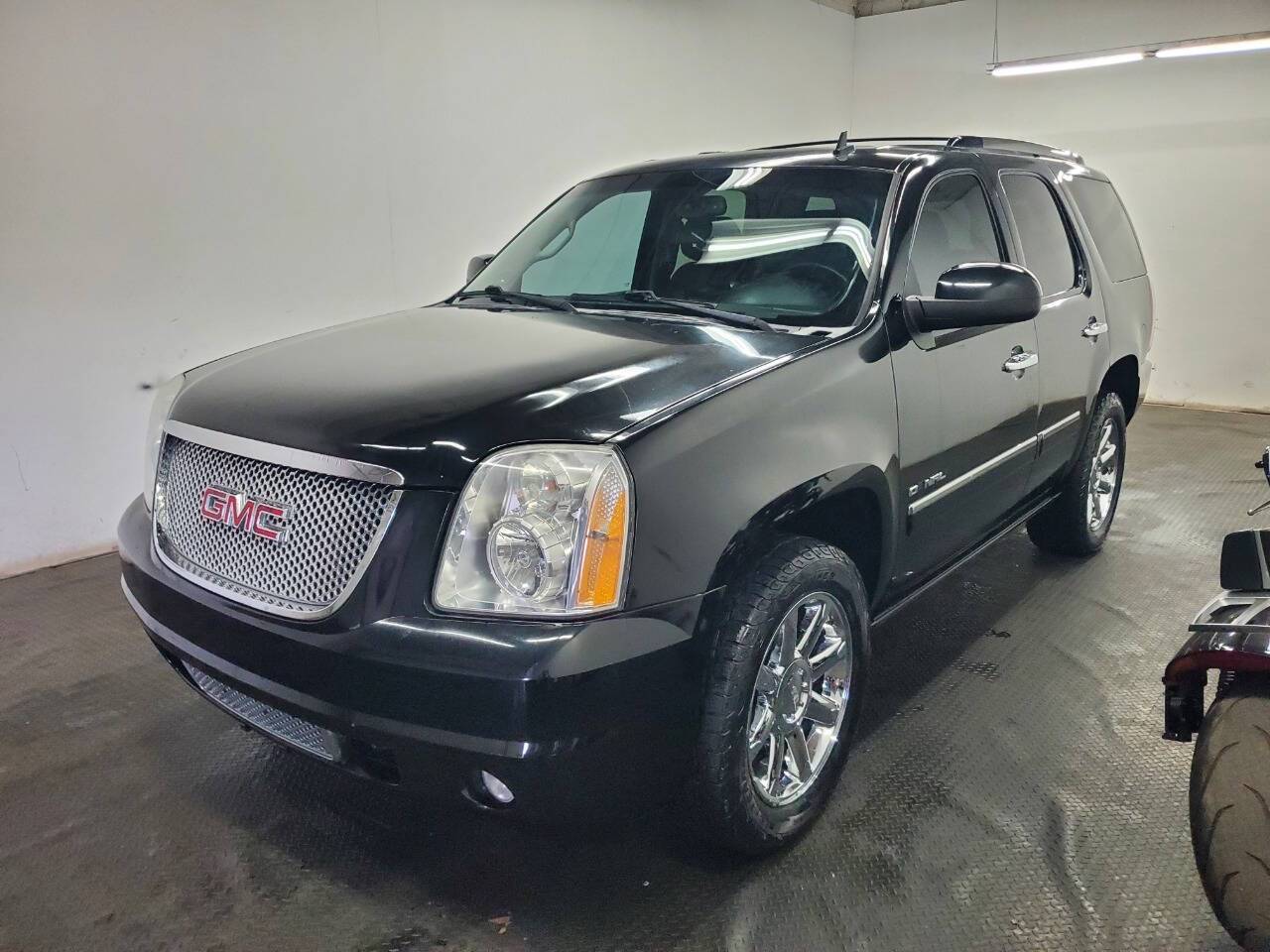 2014 GMC Yukon Denali — SUV — 152,997 mi — Fairfield, OH
