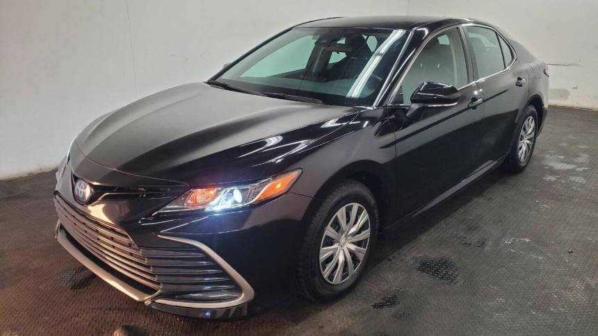 2022 Toyota Camry Hybrid LE — Sedan — 71,197 mi — Fairfield, OH