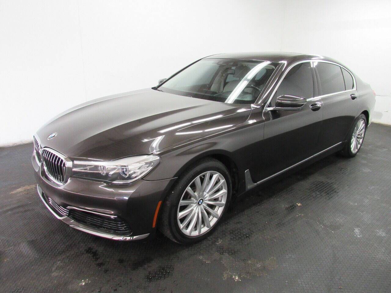 2016 BMW 7 Series 740i — Sedan — 104,584 mi — Fairfield, OH