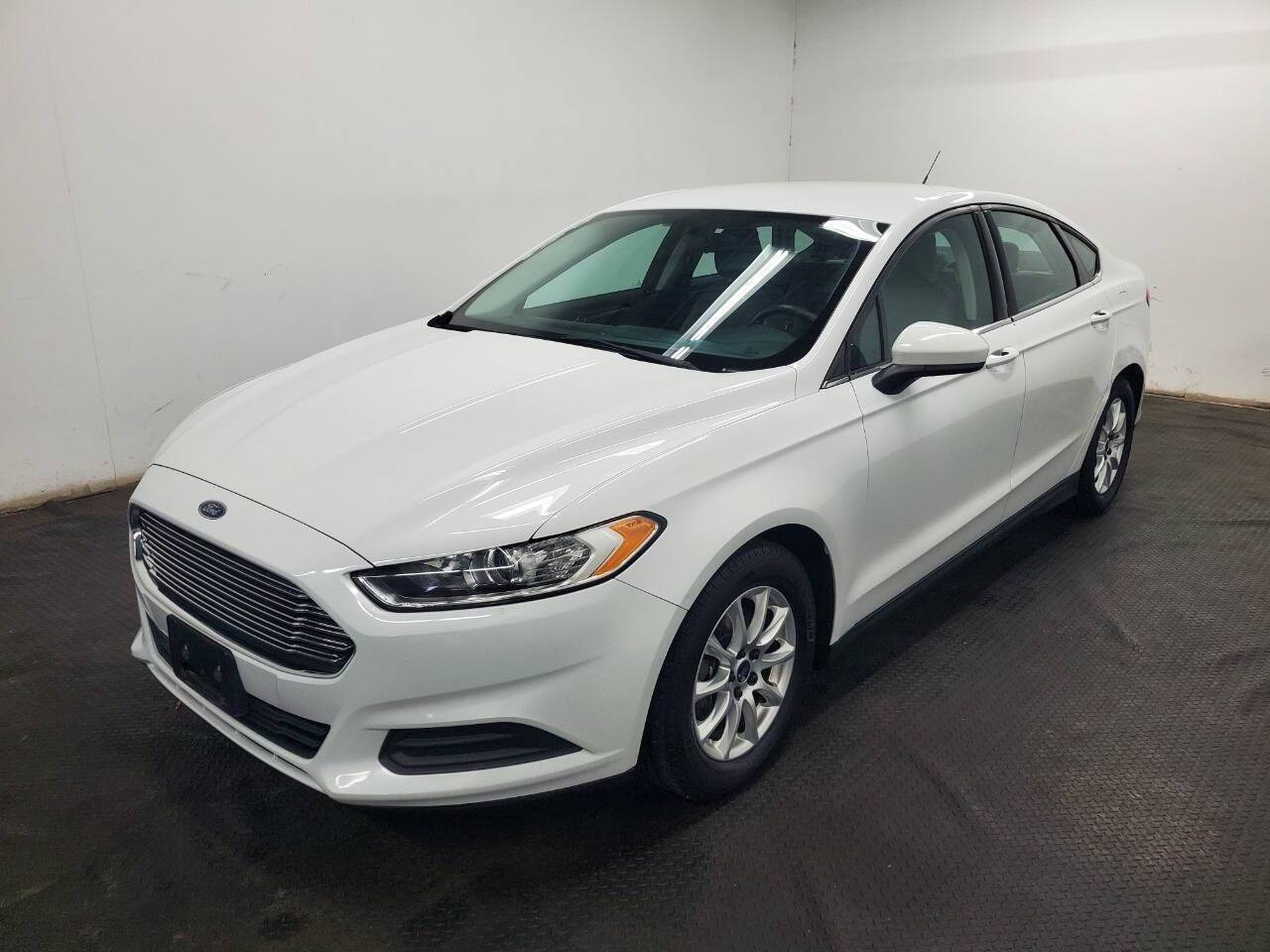 2016 Ford Fusion S — Sedan — 76,158 mi — Fairfield, OH