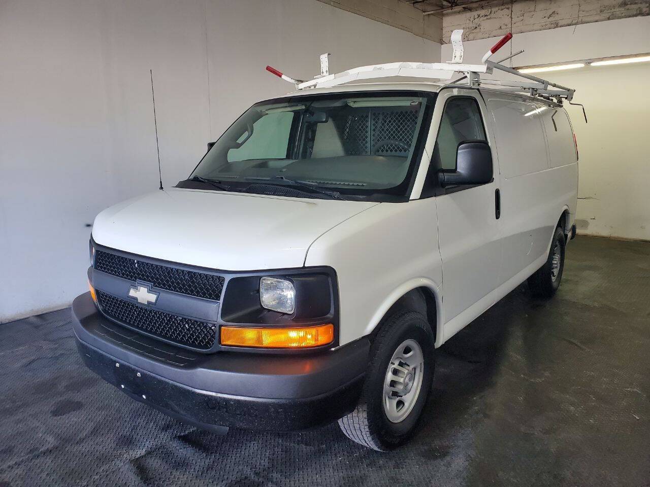 2016 Chevrolet Express Cargo Van Base — Cargo Van — 180,899 mi — Fairfield, OH