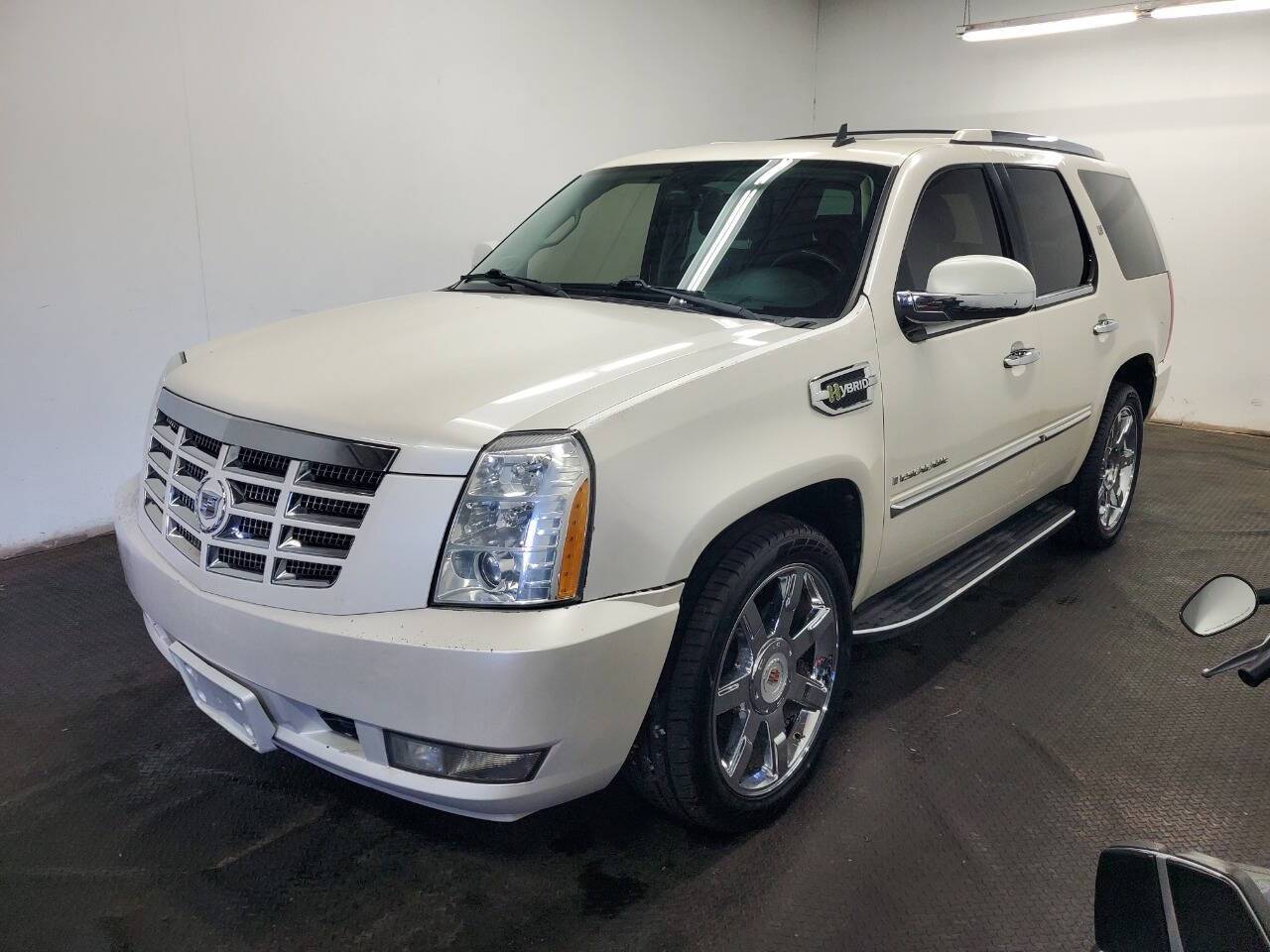 2009 Cadillac Escalade Standard — SUV — 128,850 mi — Fairfield, OH