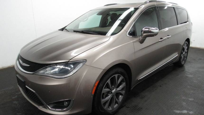 2017 Chrysler Pacifica Limited — Minivan — 106,601 mi — Fairfield, OH