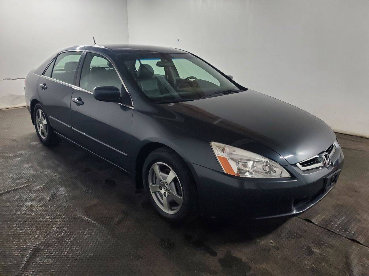 2005 Honda Accord Hybrid — Sedan — 83,081 mi — Fairfield, OH