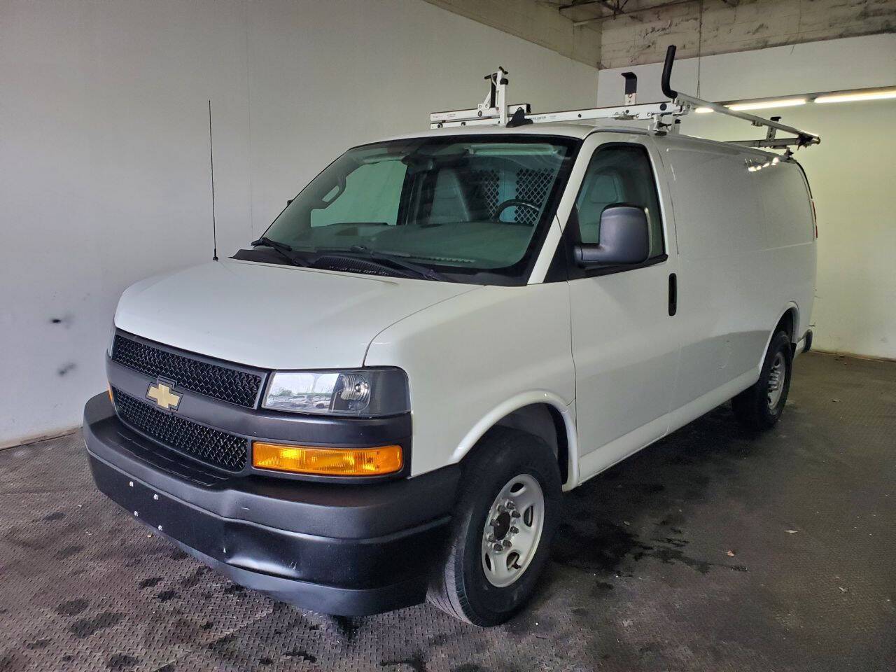 2020 Chevrolet Express Cargo Van Base — Cargo Van — 102,695 mi — Fairfield, OH