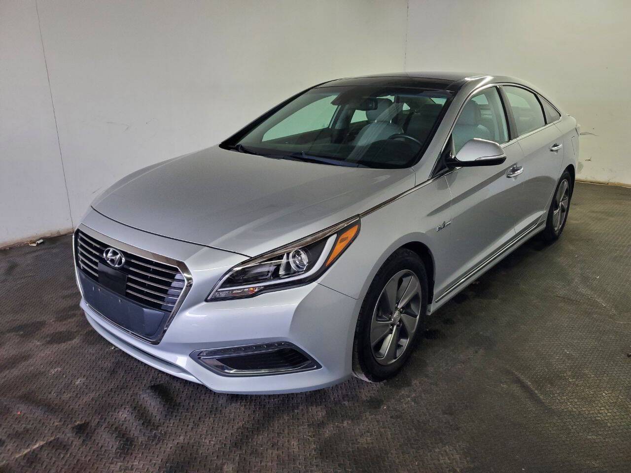 2017 Hyundai Sonata Hybrid Limited — Sedan — 123,269 mi — Fairfield, OH