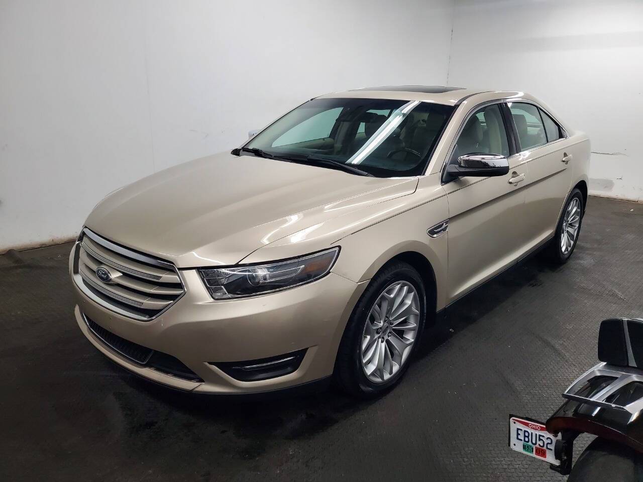 2017 Ford Taurus Limited — Sedan — 72,490 mi — Fairfield, OH
