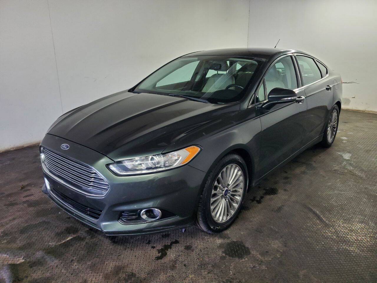 2016 Ford Fusion Titanium — Sedan — 91,905 mi — Fairfield, OH