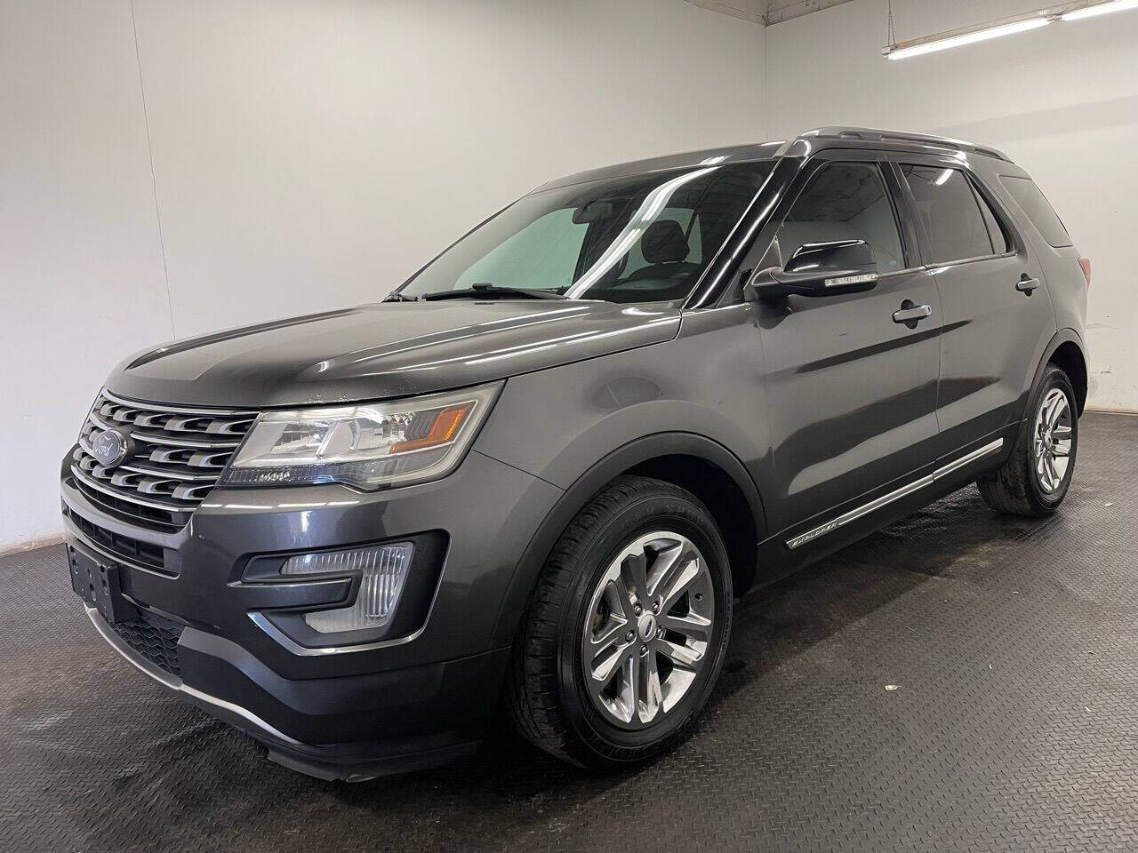 2017 Ford Explorer XLT — SUV — 89,987 mi — Fairfield, OH