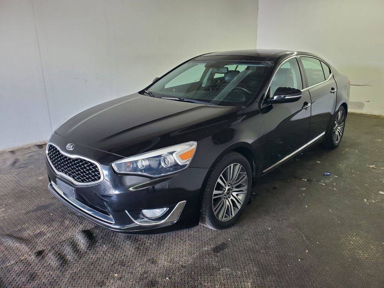 2014 Kia Cadenza Premium — Sedan — 69,471 mi — Fairfield, OH