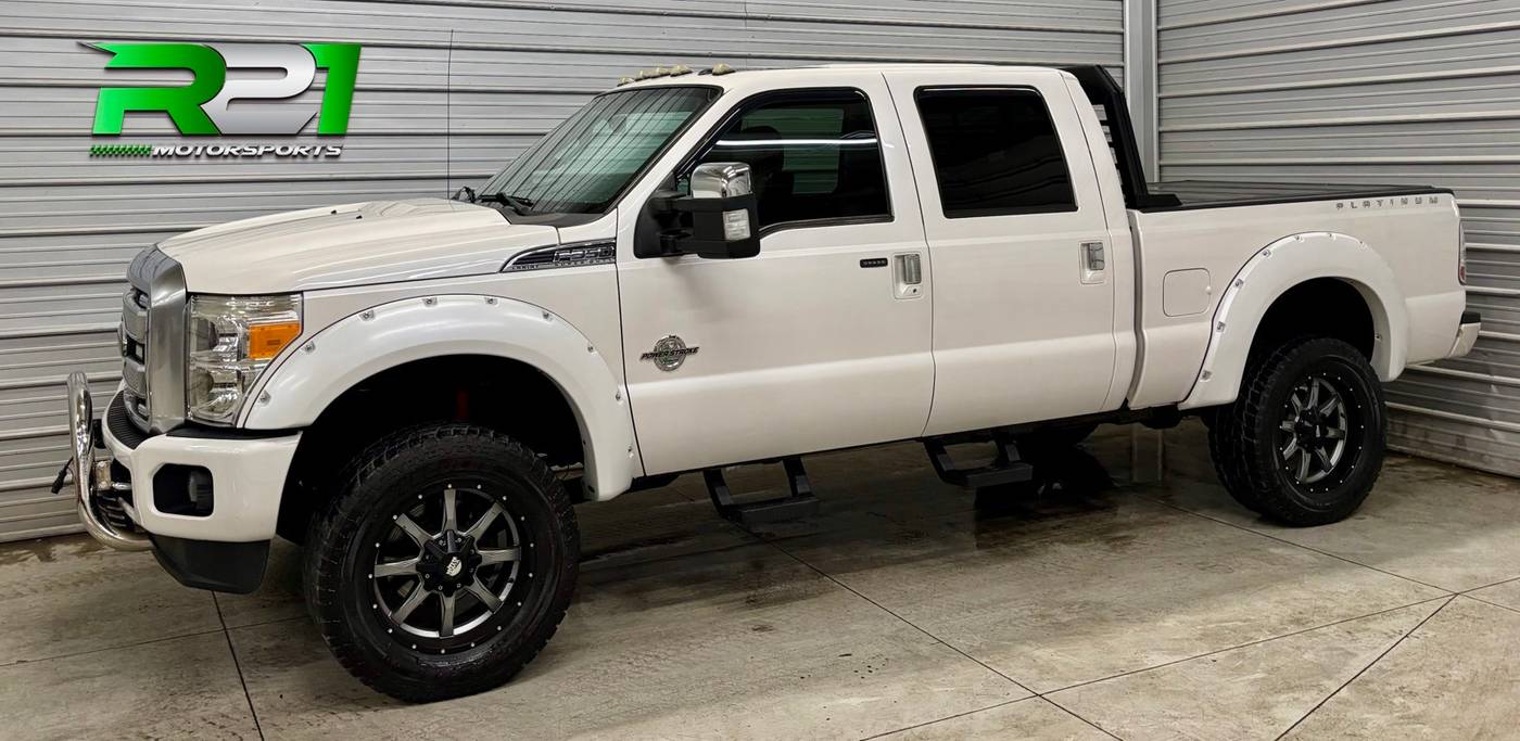 2016 Ford Super Duty F-350 Platinum — Pickup Truck — 48,585 mi — Canal Fulton, OH
