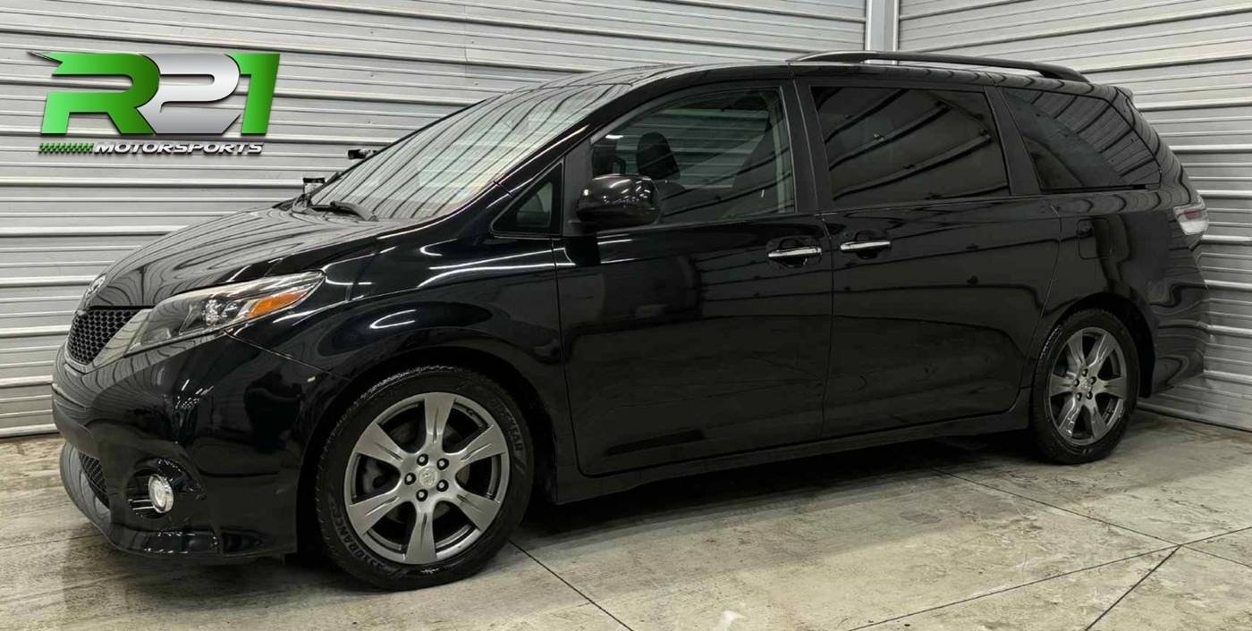 2017 Toyota Sienna L — Minivan — 122,818 mi — Canal Fulton, OH
