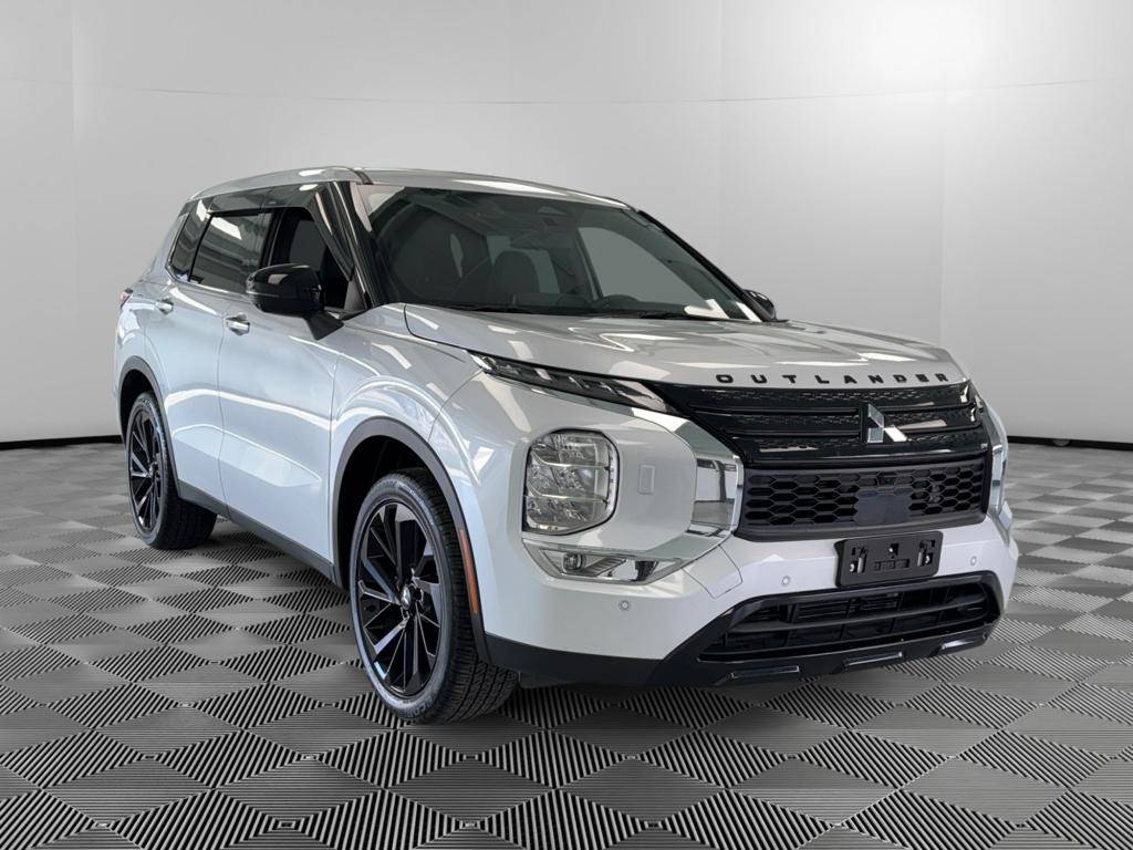 2023 Mitsubishi Outlander SE Black Edition — SUV — 12,717 mi — Mc Connellsburg, PA
