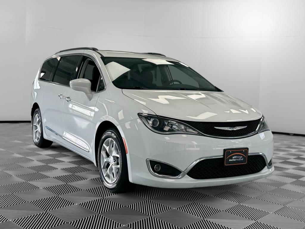 2017 Chrysler Pacifica Touring L — Minivan — 36,584 mi — Mc Connellsburg, PA