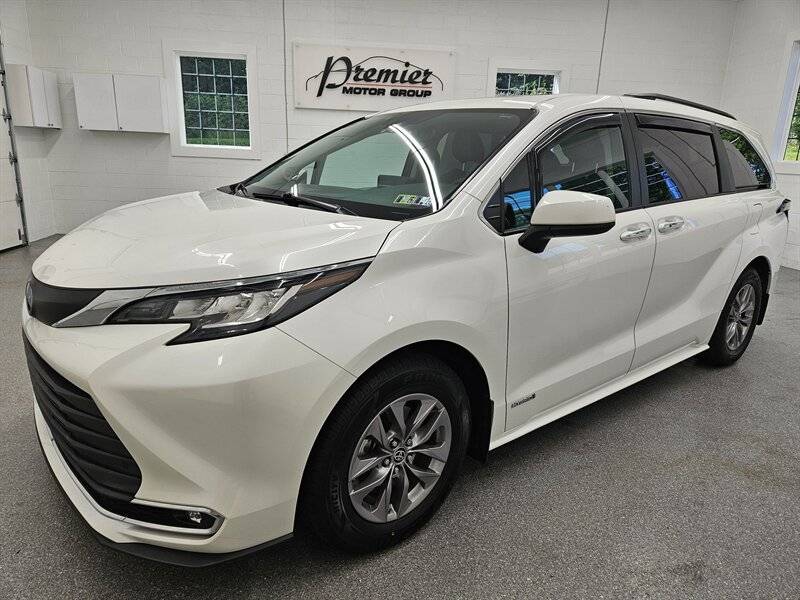 2021 Toyota Sienna XLE — Minivan — 83,566 mi — Spring City, PA