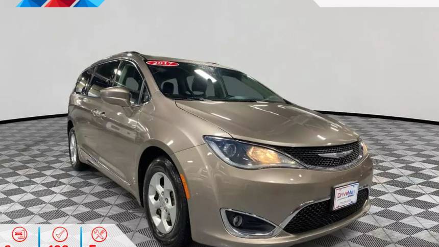 2017 Chrysler Pacifica Touring L Plus — Minivan — 82,931 mi — West Bridgewater, MA