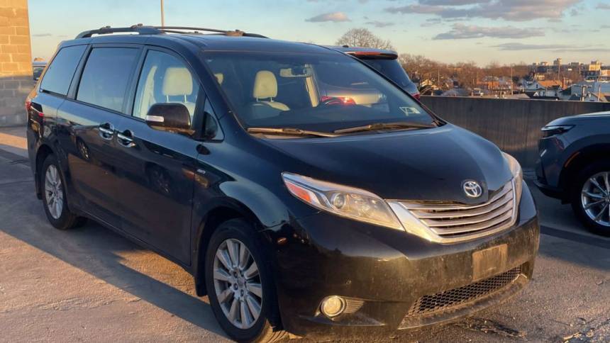 2017 Toyota Sienna Limited Premium — Minivan — 8,600 mi — West Bridgewater, MA