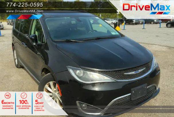 2019 Chrysler Pacifica Touring L — Minivan — 43,760 mi — West Bridgewater, MA