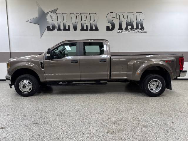 2019 Ford Super Duty F-350 XL — Pickup Truck — 156,286 mi — Midlothian, TX