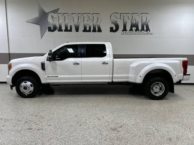 2017 Ford Super Duty F-350 Platinum — Pickup Truck — 165,817 mi — Midlothian, TX