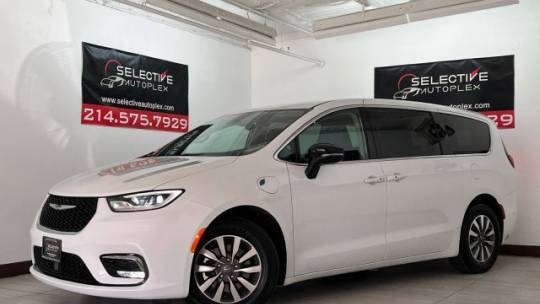 2024 Chrysler Pacifica Hybrid Select — Minivan — 16,034 mi — Carrollton, TX