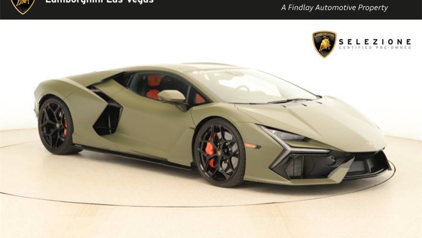 2024 Lamborghini Revuelto