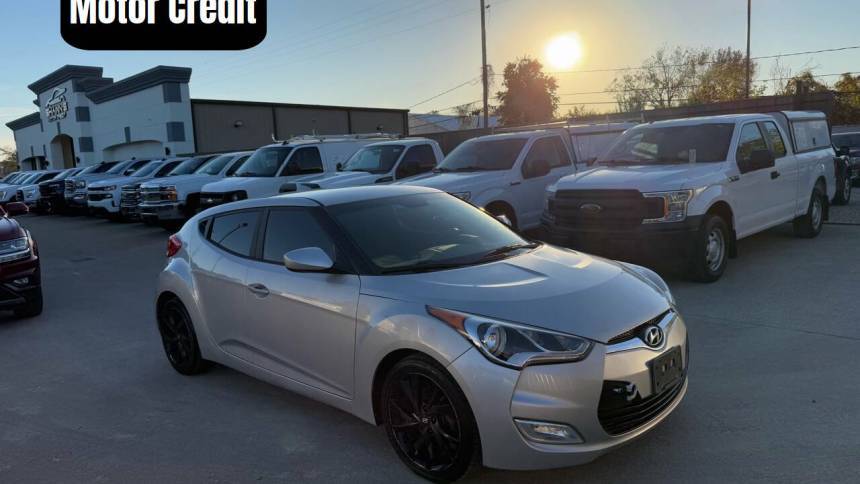 2017 Hyundai Veloster Base — Hatchback — 101,725 mi — Houston, TX